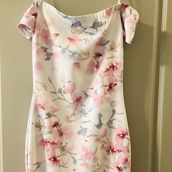 Dress - Picture 1 of 2